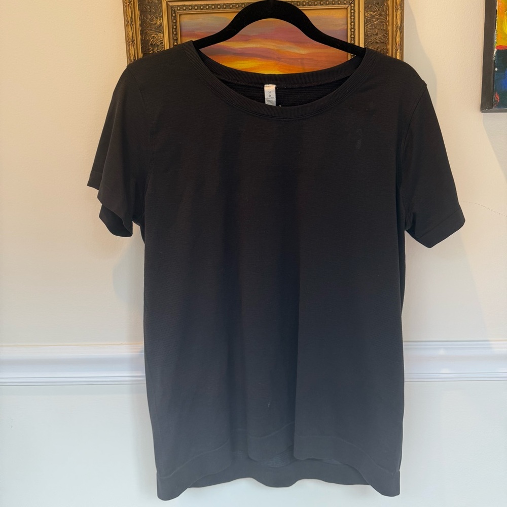 lululemon athletica Black Short Sleeve Tee